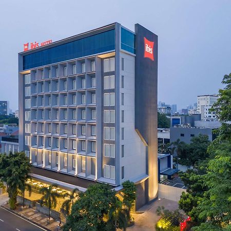 Ibis Jakarta Raden Saleh Hotel Exterior foto